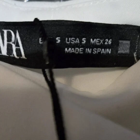 NWT. Zara Old Money Style, High Waisted, Very Rare Trousers. Made is Spain. S.